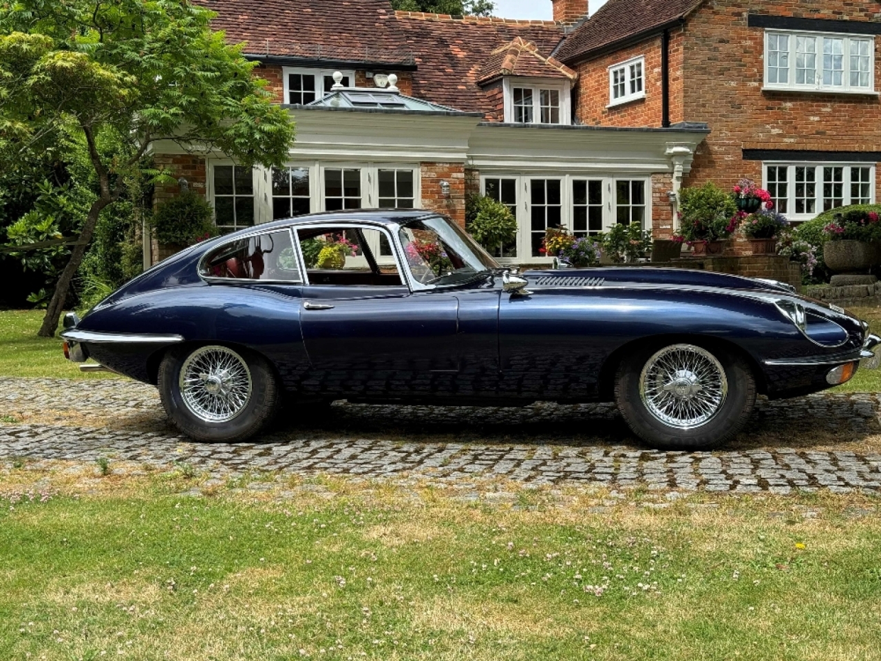 Jaguar E Type 4.2 Series II FHC