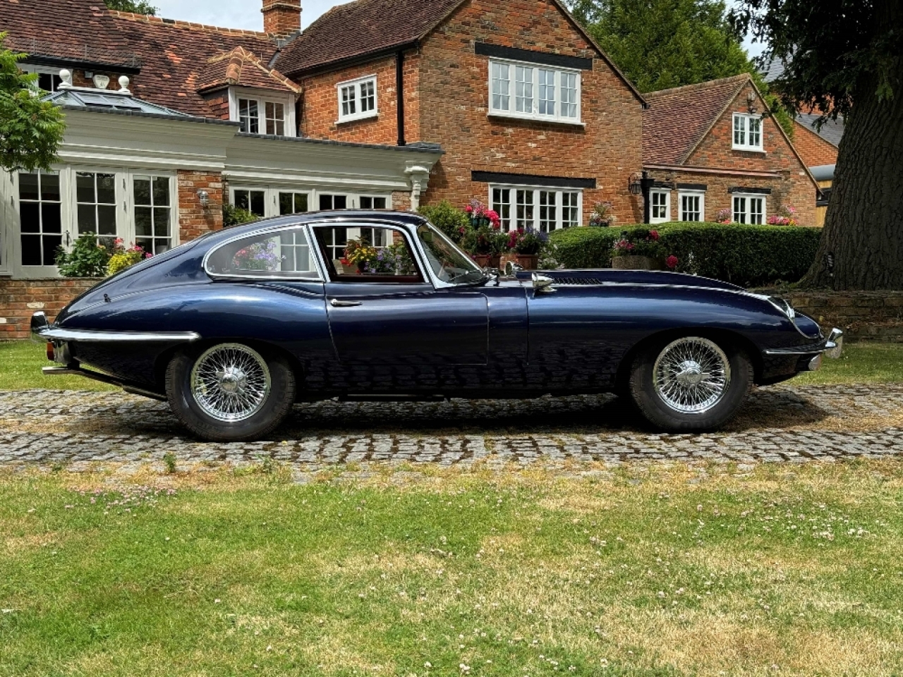 Jaguar E Type 4.2 Series II FHC