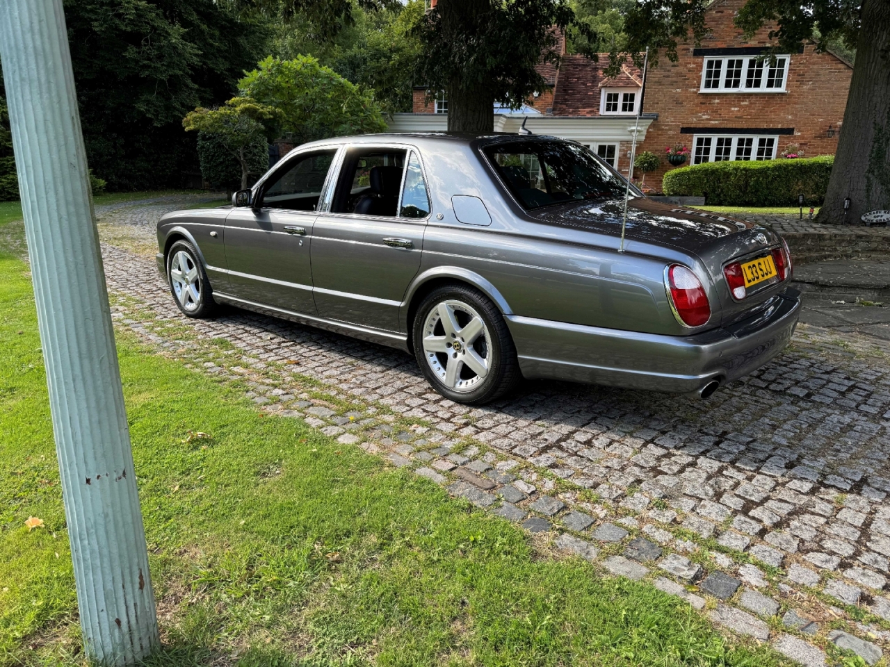 Bentley Arnage “T” by Mulliner