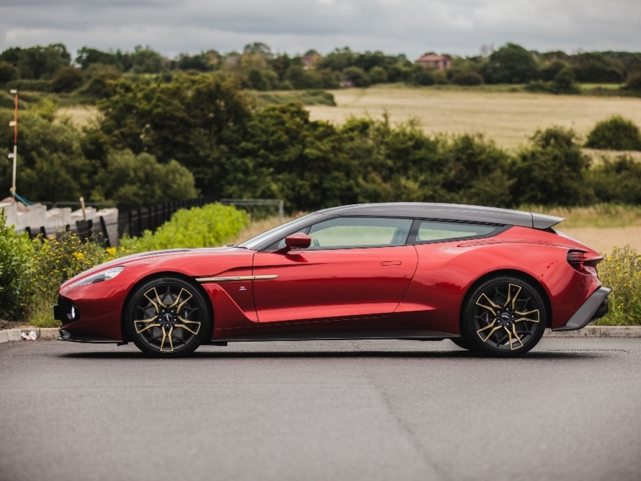 Aston Martin Vanquish Zagato Shooting Brake