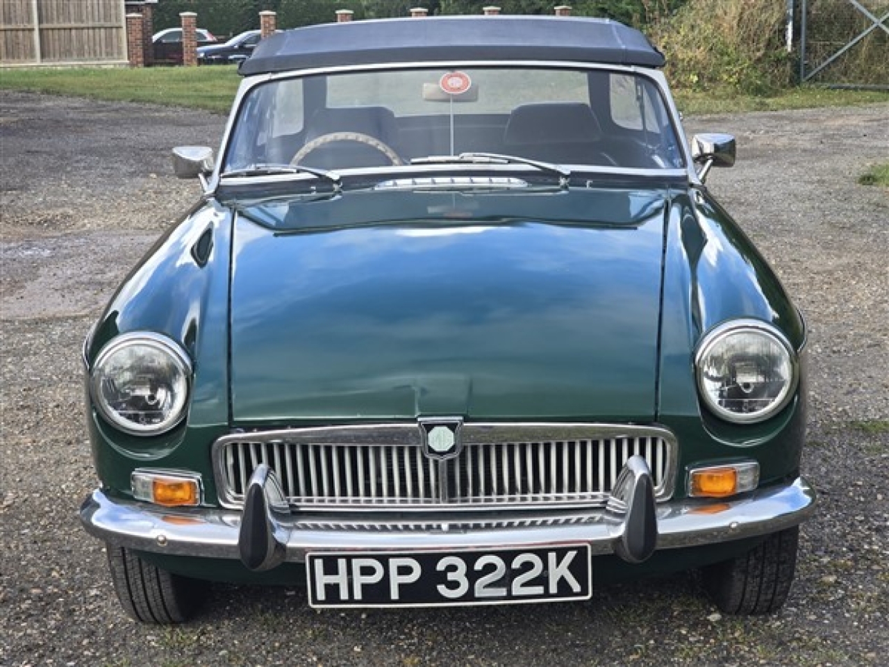 1972 MG B Roadster (British Racing Green)