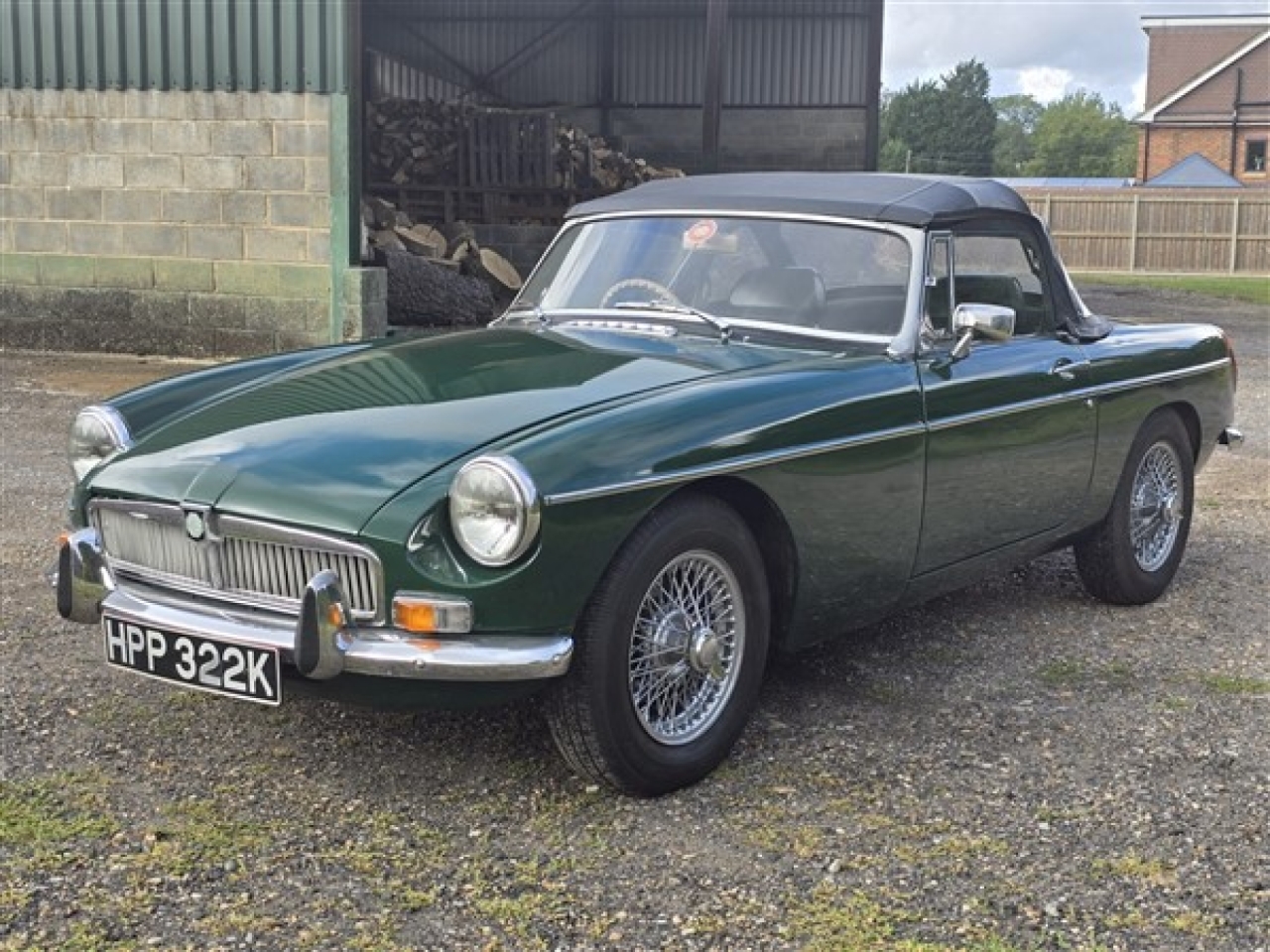 1972 MG B Roadster (British Racing Green)