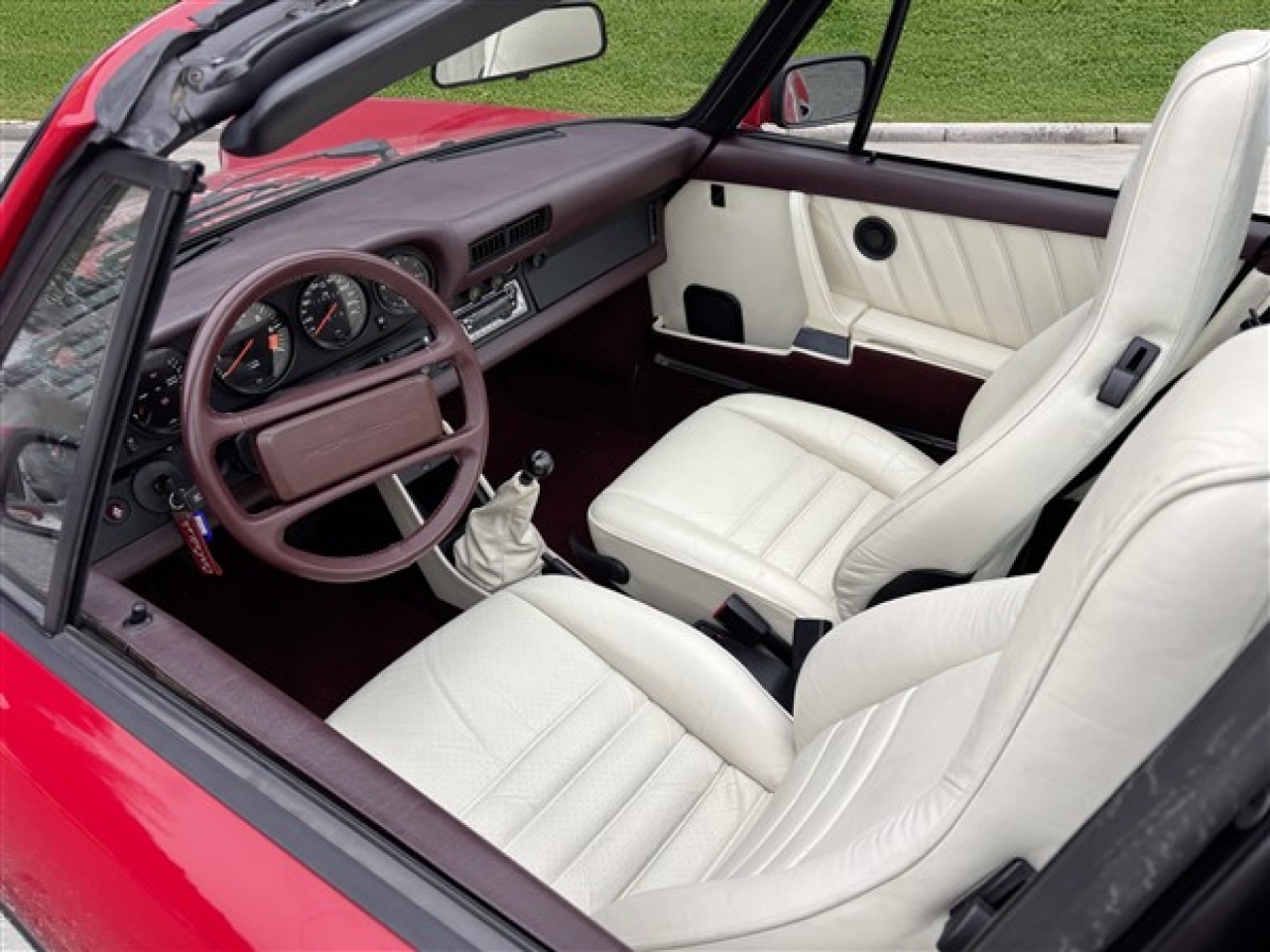 1985 Porsche 911 Carrera Targa