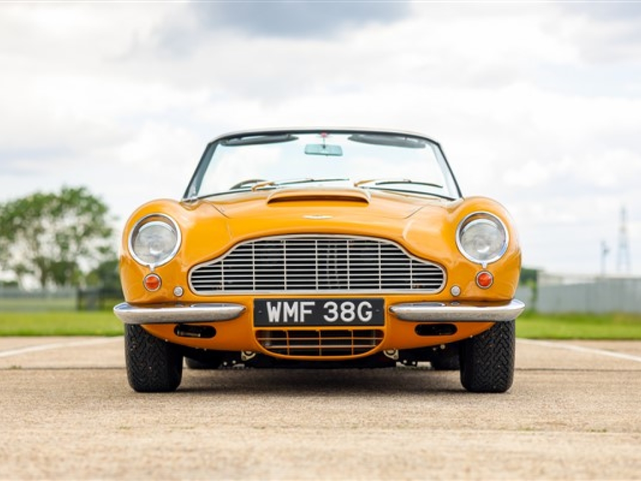 1969 Aston Martin DB6 MK1 Volante