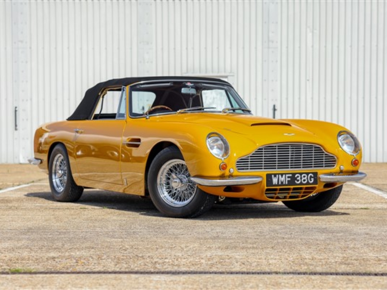 1969 Aston Martin DB6 MK1 Volante