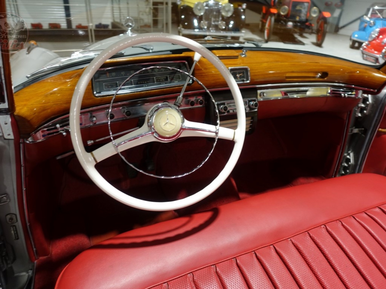 1957 Mercedes - Benz 220 S W180