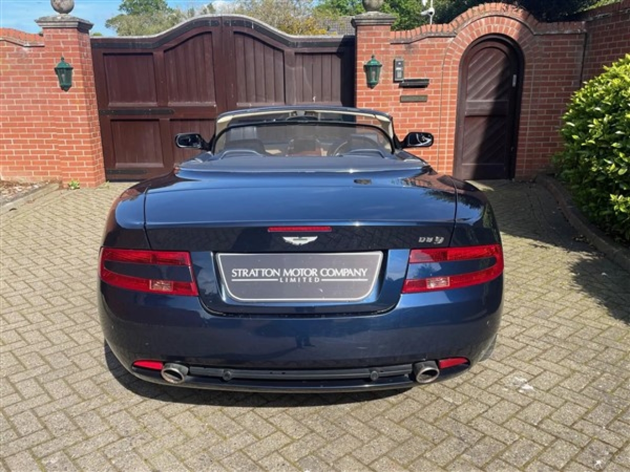 2010 Aston Martin DB9 Volante Touchtronic