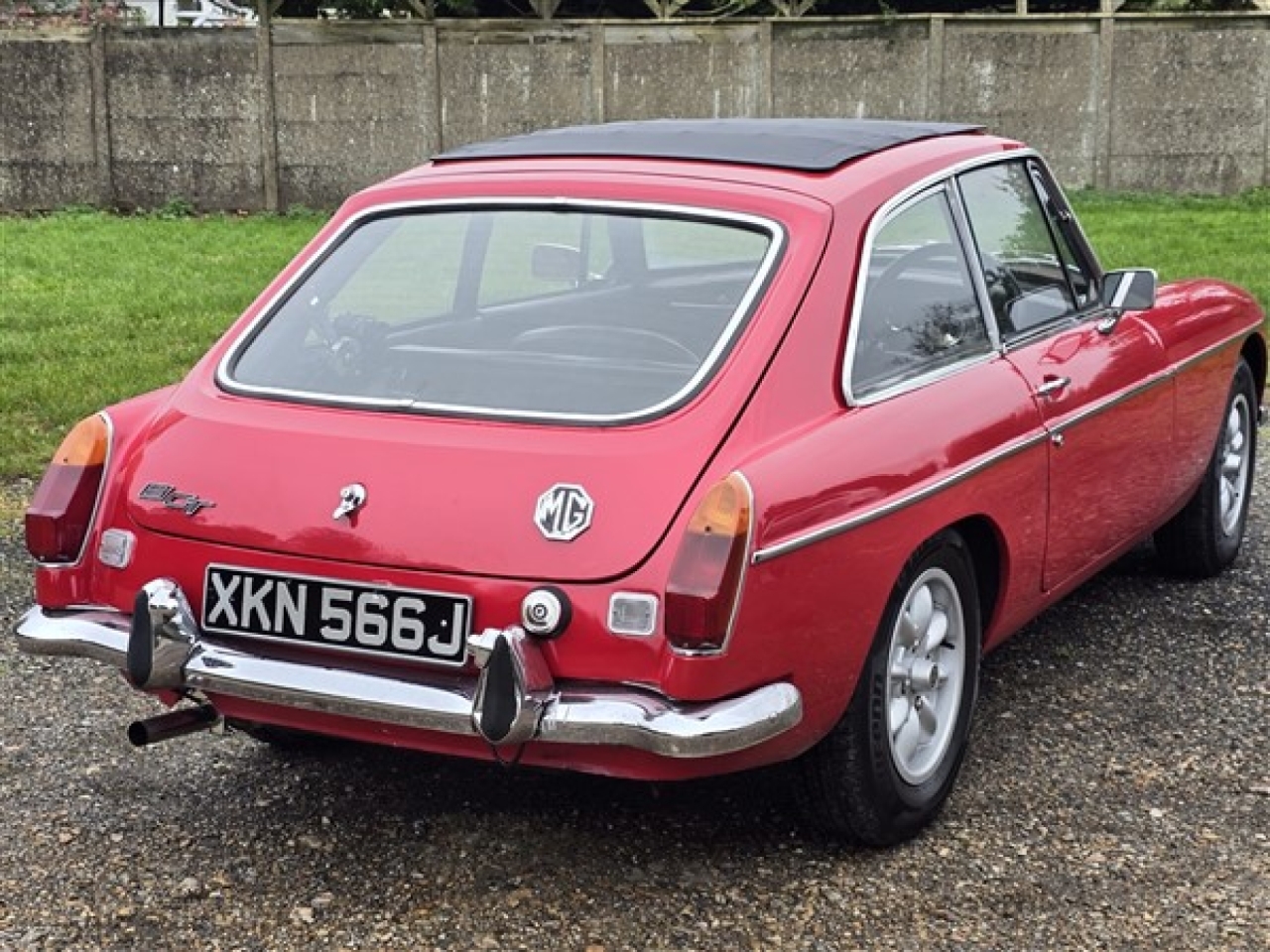 1971 MG B GT (Tartan Red)