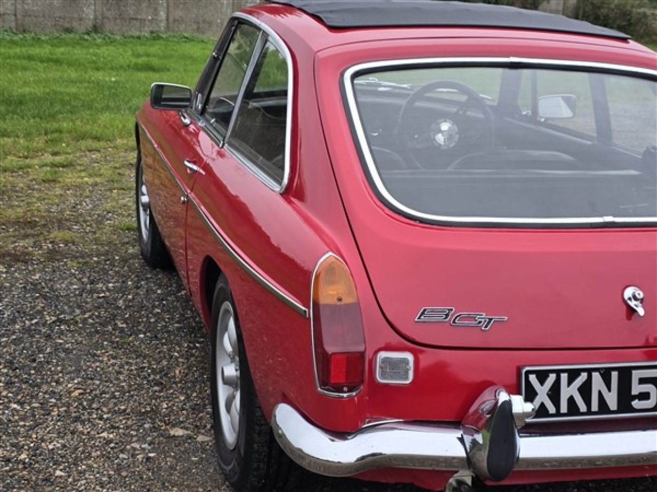 1971 MG B GT (Tartan Red)