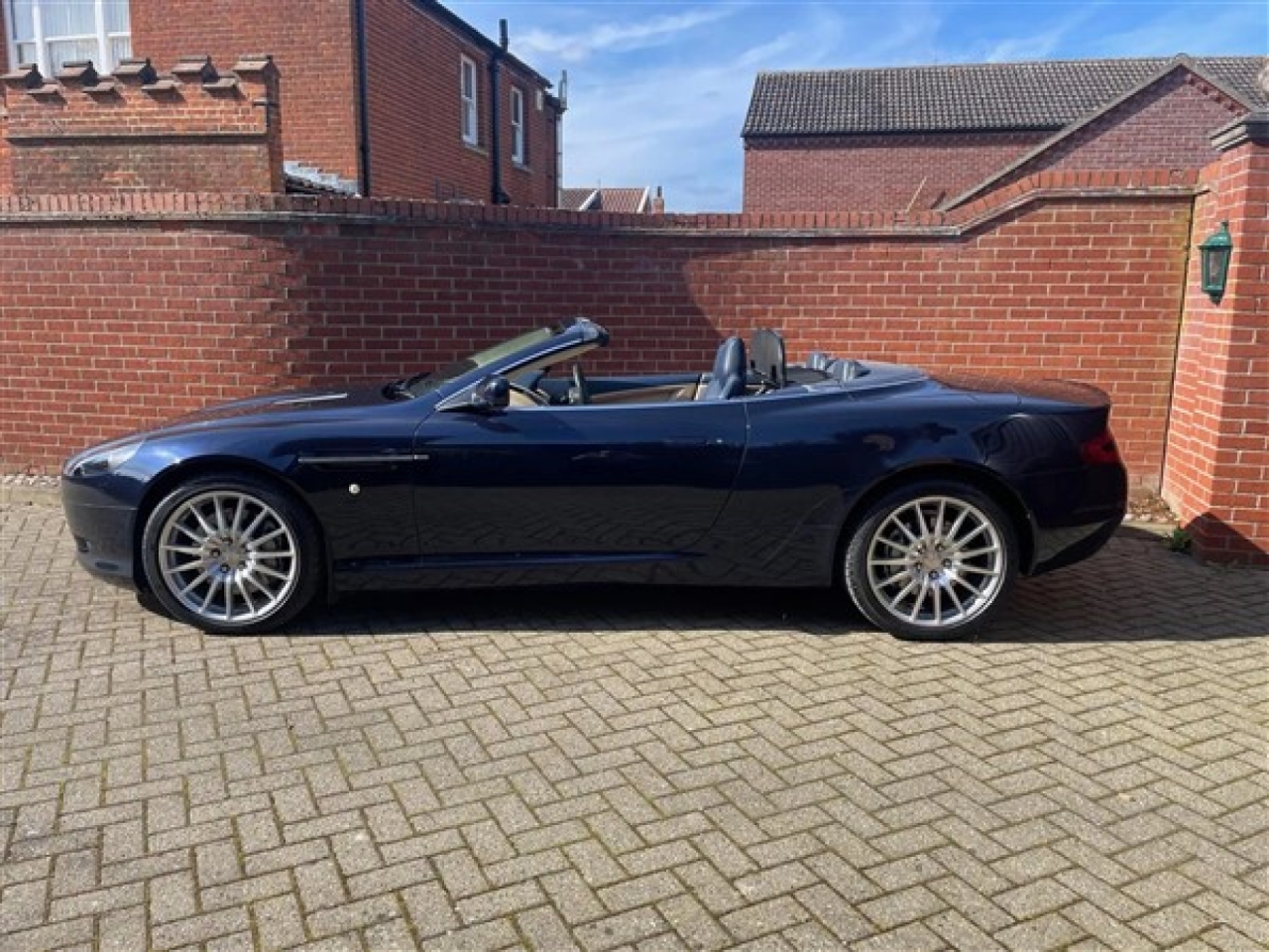 2010 Aston Martin DB9 Volante Touchtronic