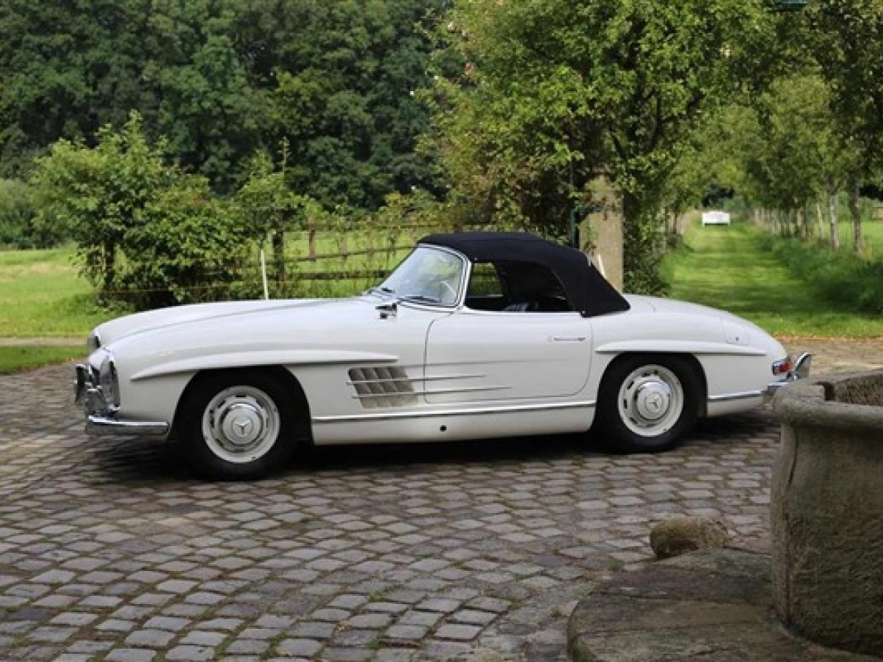 1962 Mercedes - Benz 300SL Roadster