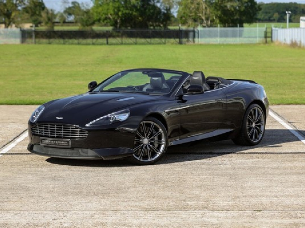 2014 Aston Martin DB9 Volante