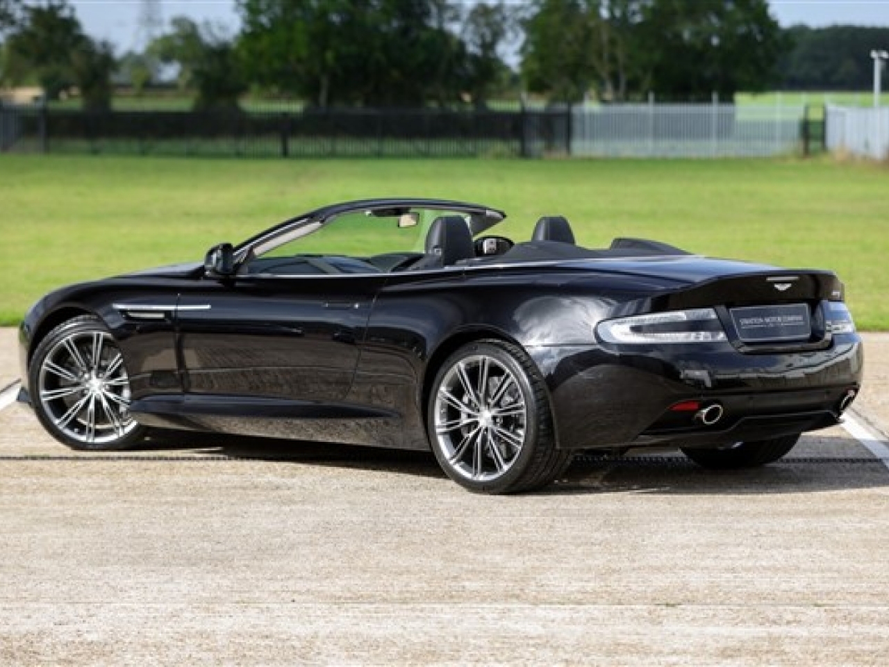 2014 Aston Martin DB9 Volante