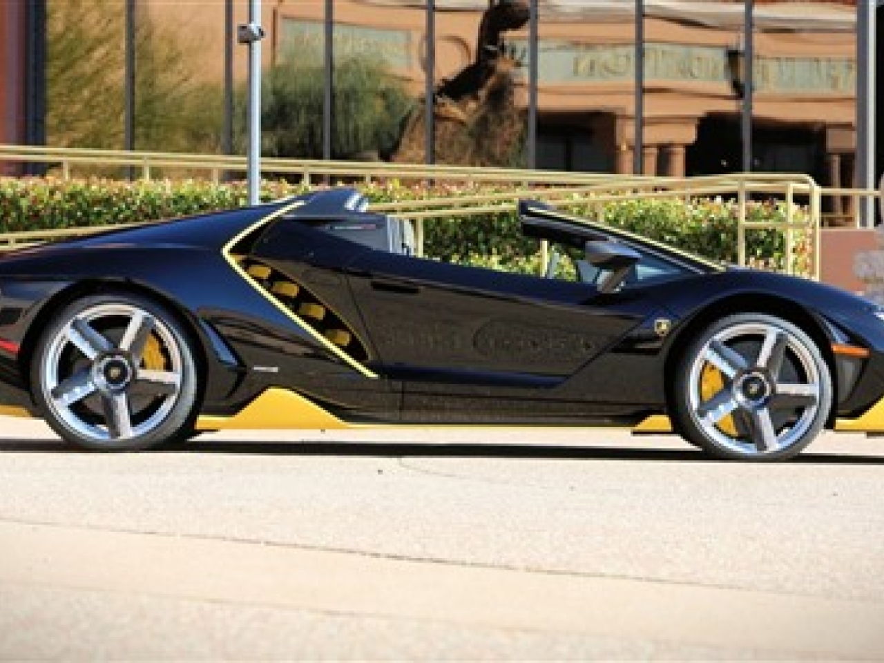 2017 Lamborghini Centenario Roadster