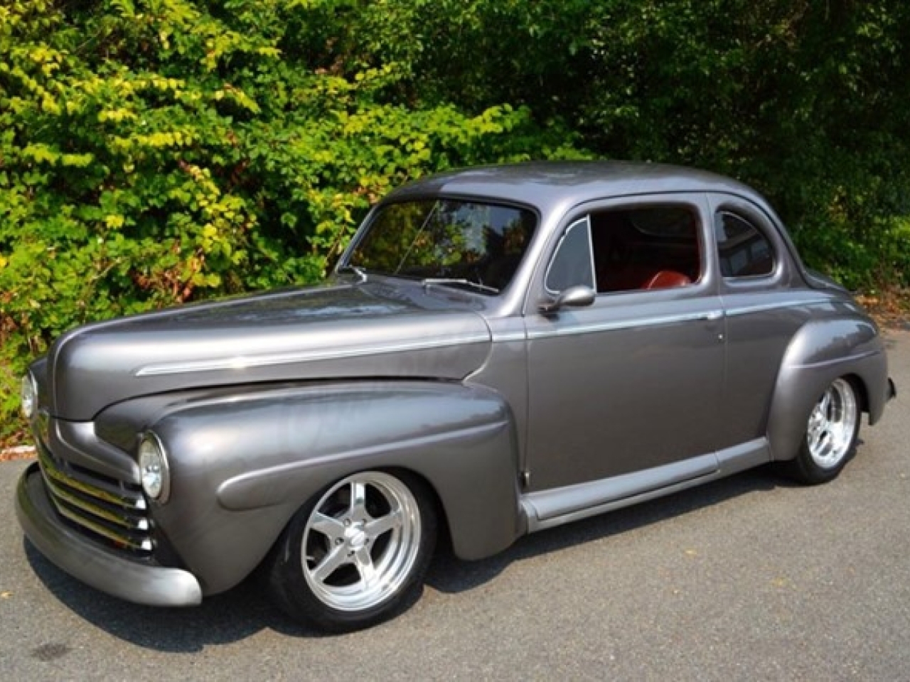 1947 Ford Deluxe