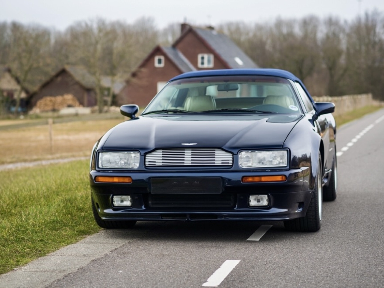 Aston Martin 6.3 Virage Volante