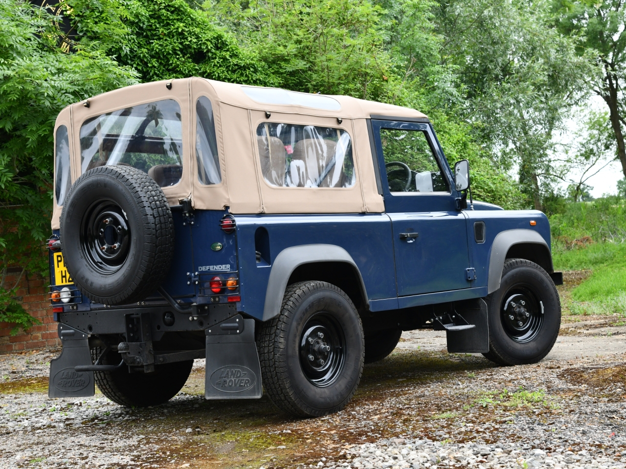 Land Rover Defender 90 Soft top