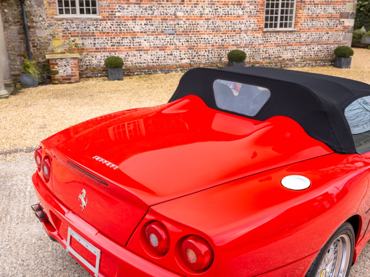 LHD Ferrari 550 Barchetta “Fiorano Handling Pack”