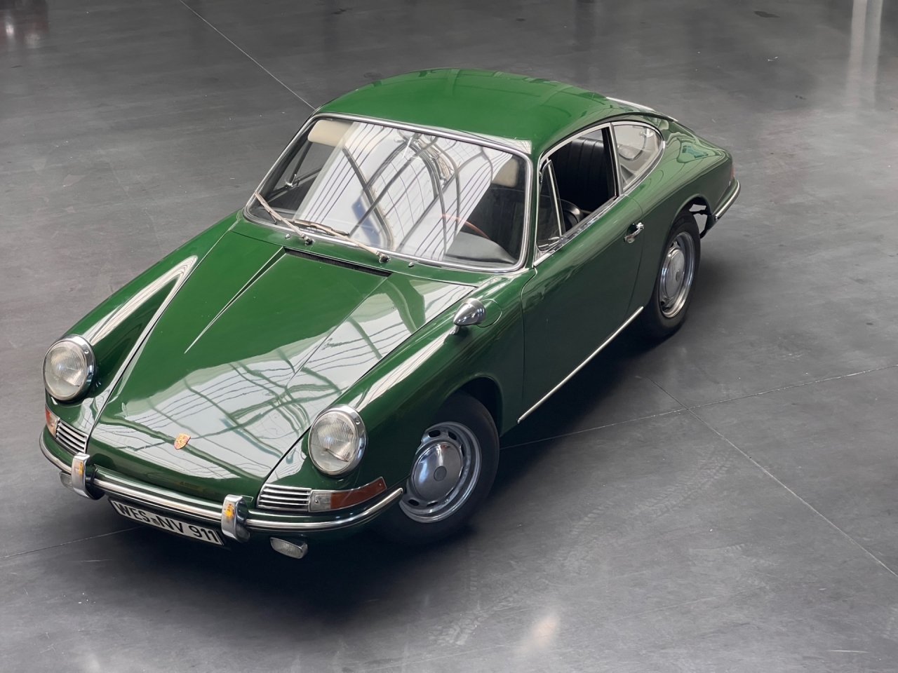 Eaely 1965 Porsche 911 Coupe