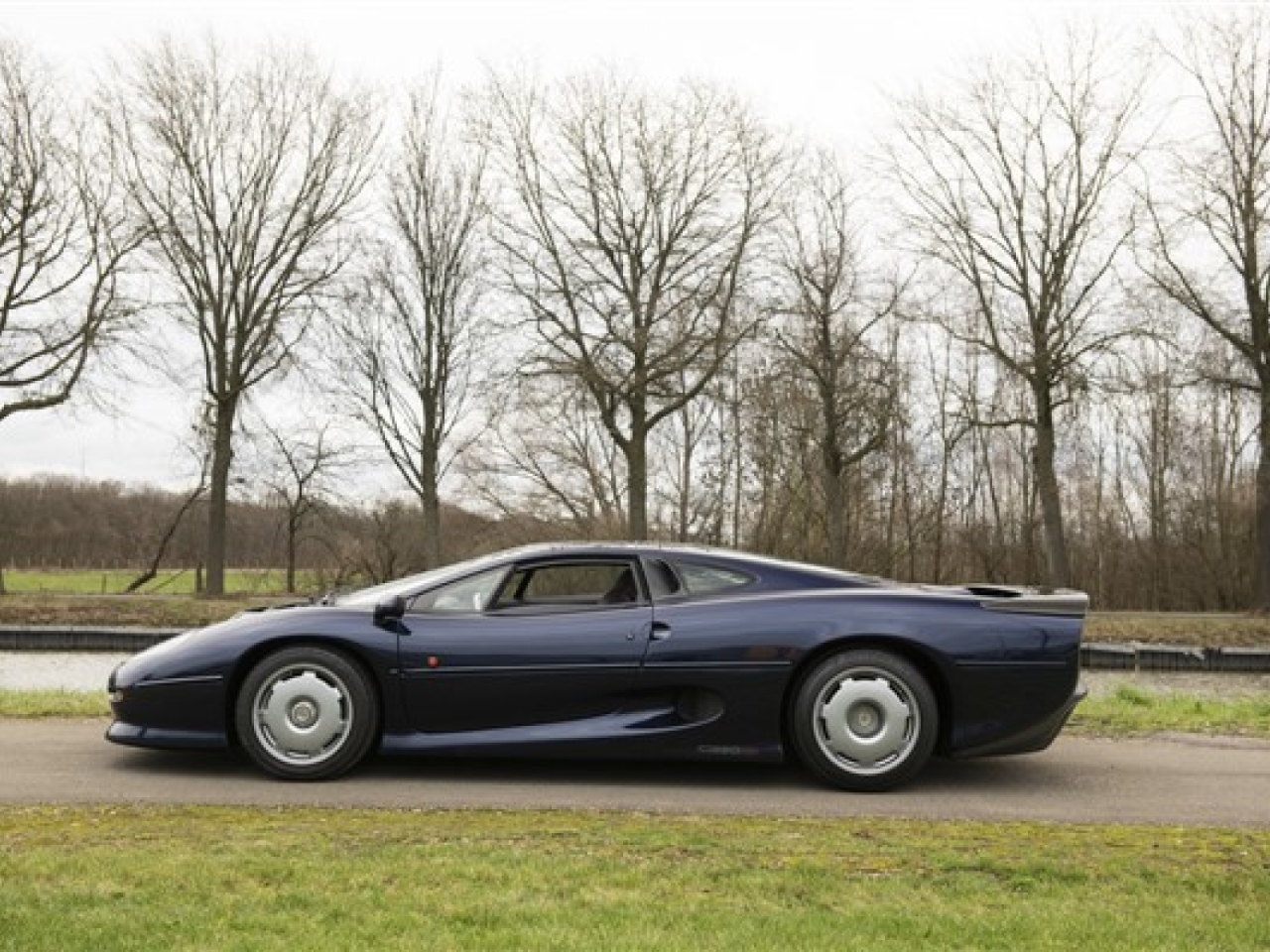 1998 Jaguar XJ 220