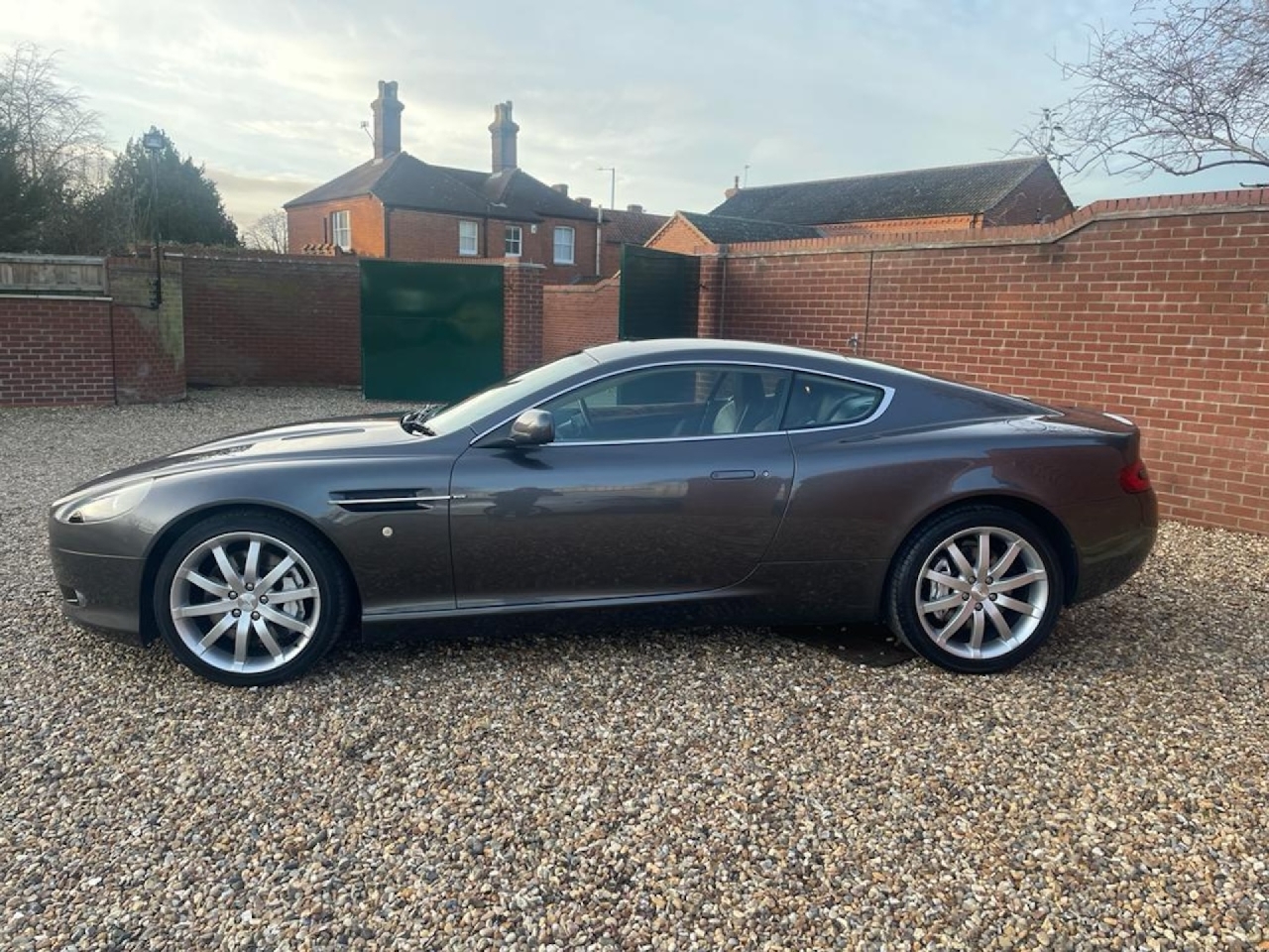 Aston Martin DB9 Coupe