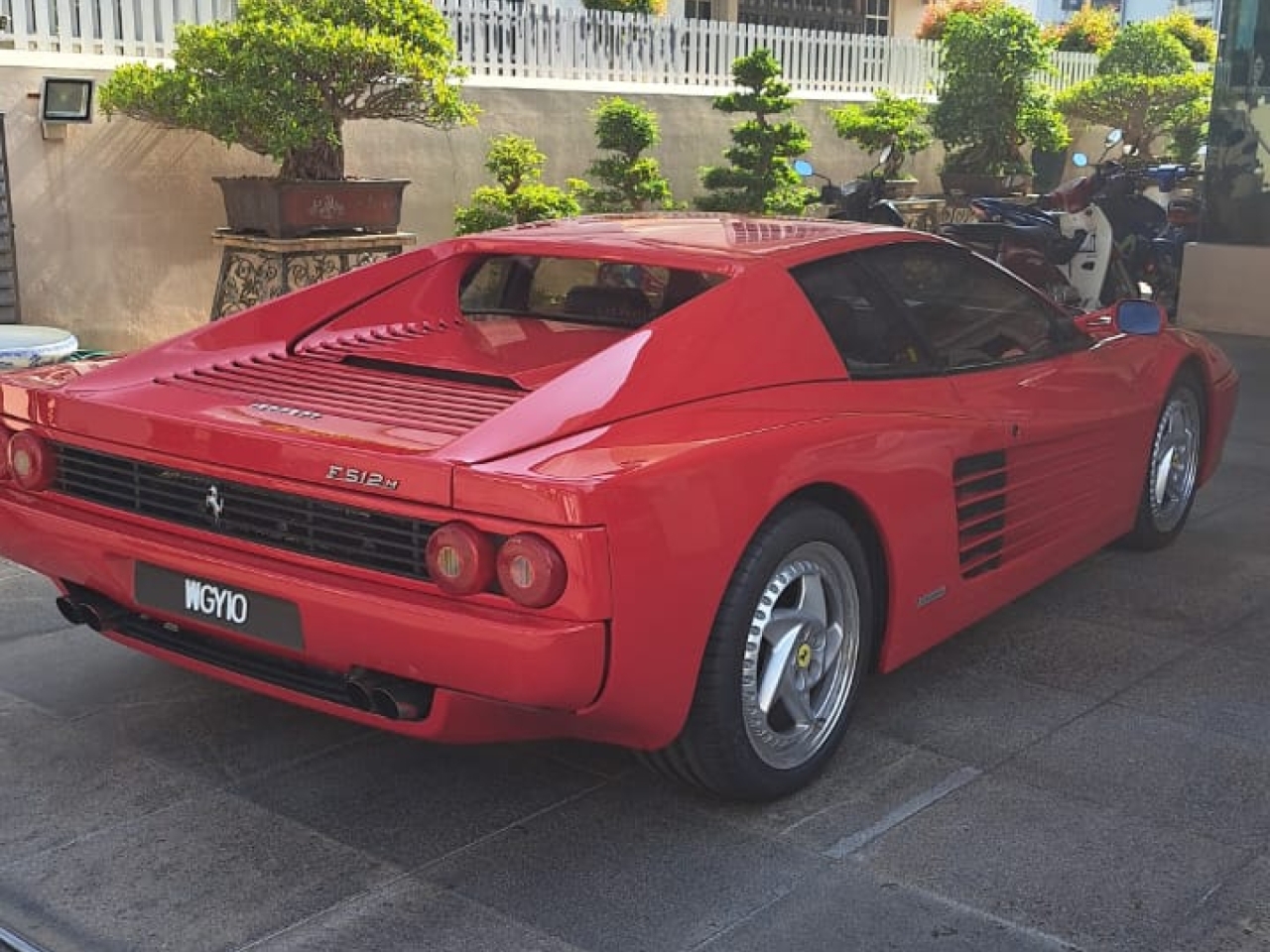 Ferrari 512M RHD