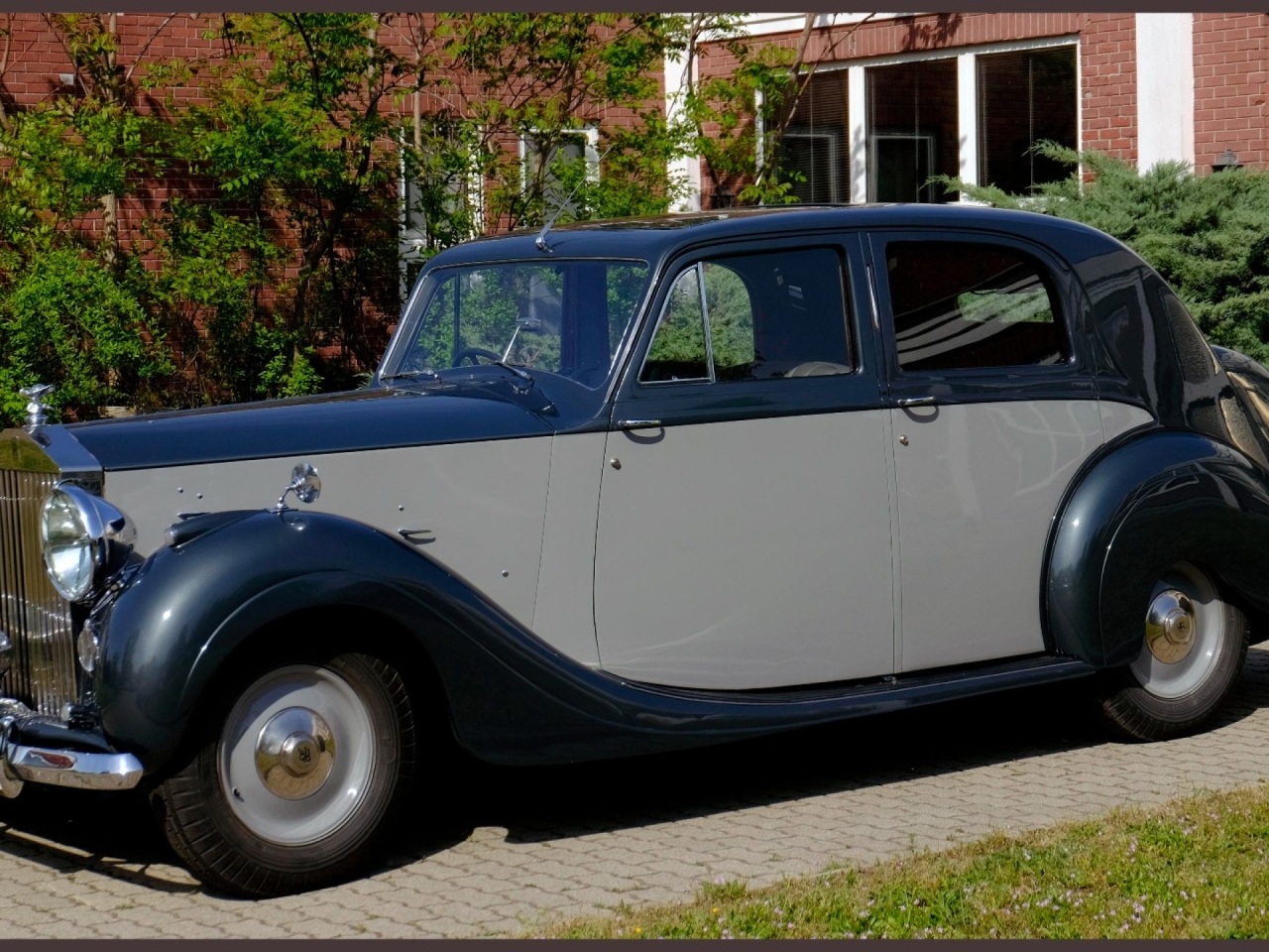 Rolls Royce Silver Wraith Sports Saloon