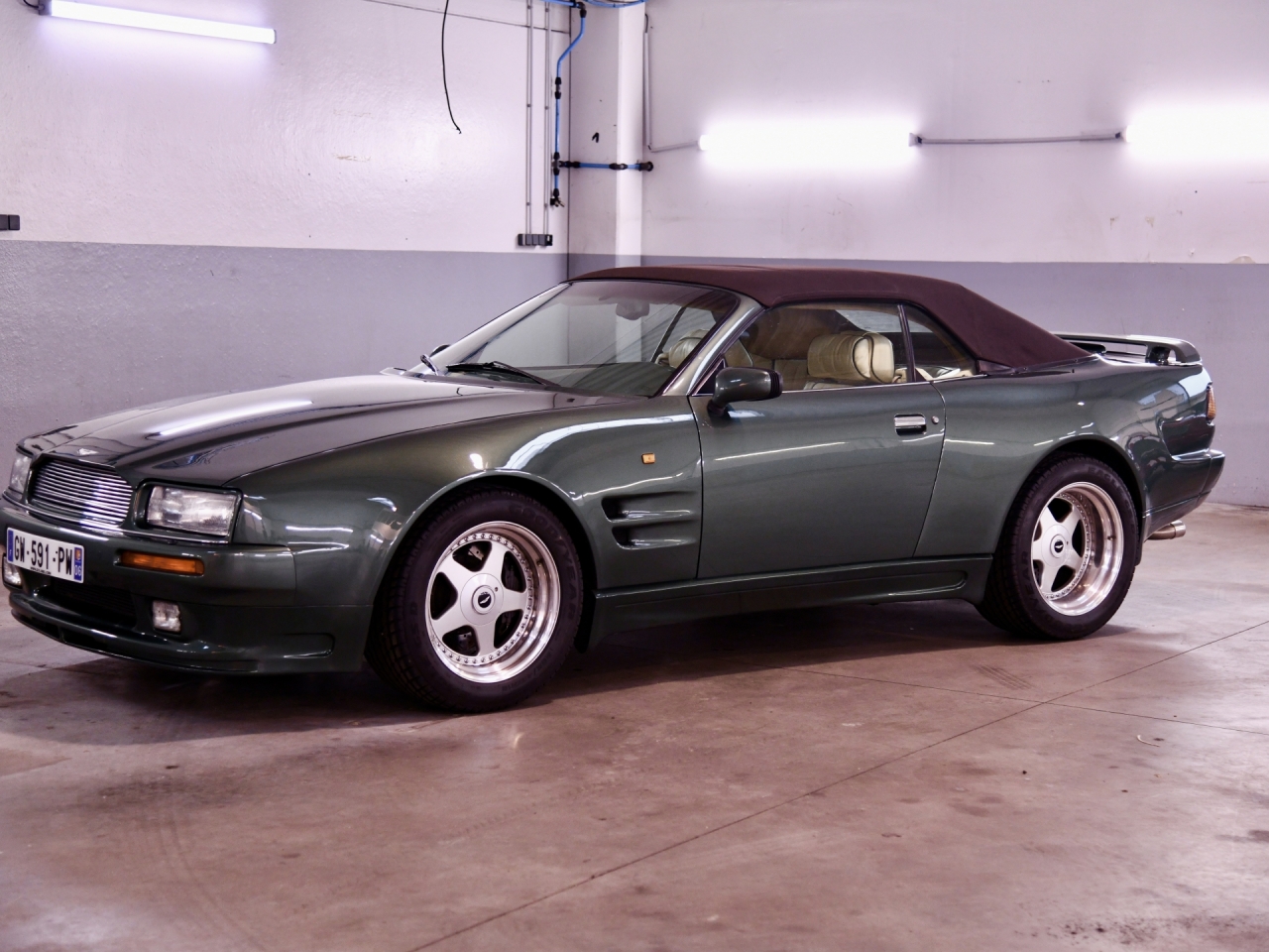 Aston Martin 6.3 Virage Volante