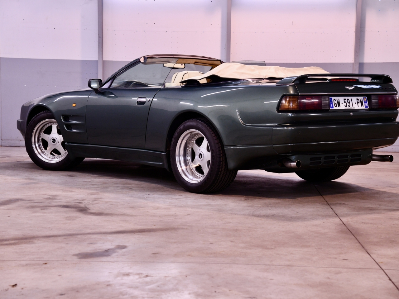 Aston Martin 6.3 Virage Volante