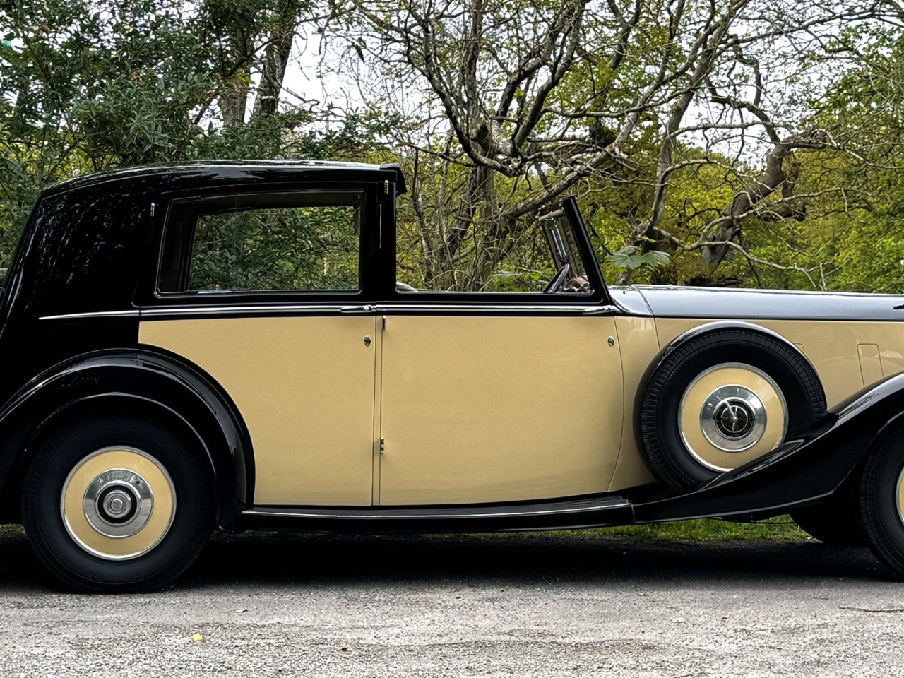 1937 Rolls-Royce Phantom III Barker Sedanca de Ville 3CP186