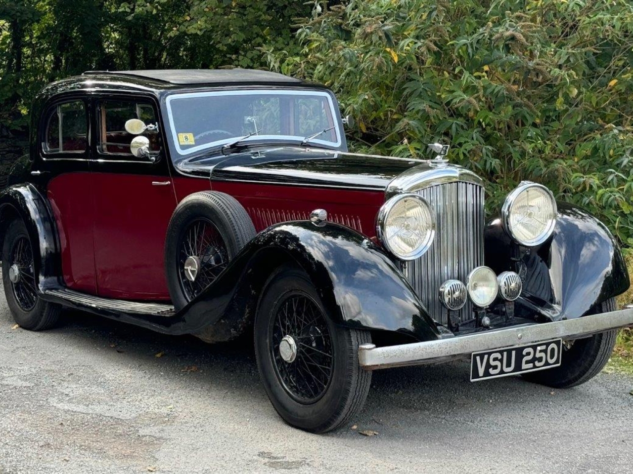 1935 Bentley 3½ Litre Mulliners of Birmingham Sports Saloon B106EF