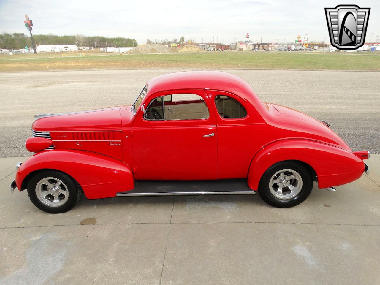 1938 Pontiac Deluxe