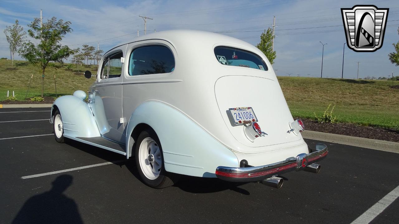 1935 Pontiac Coupe