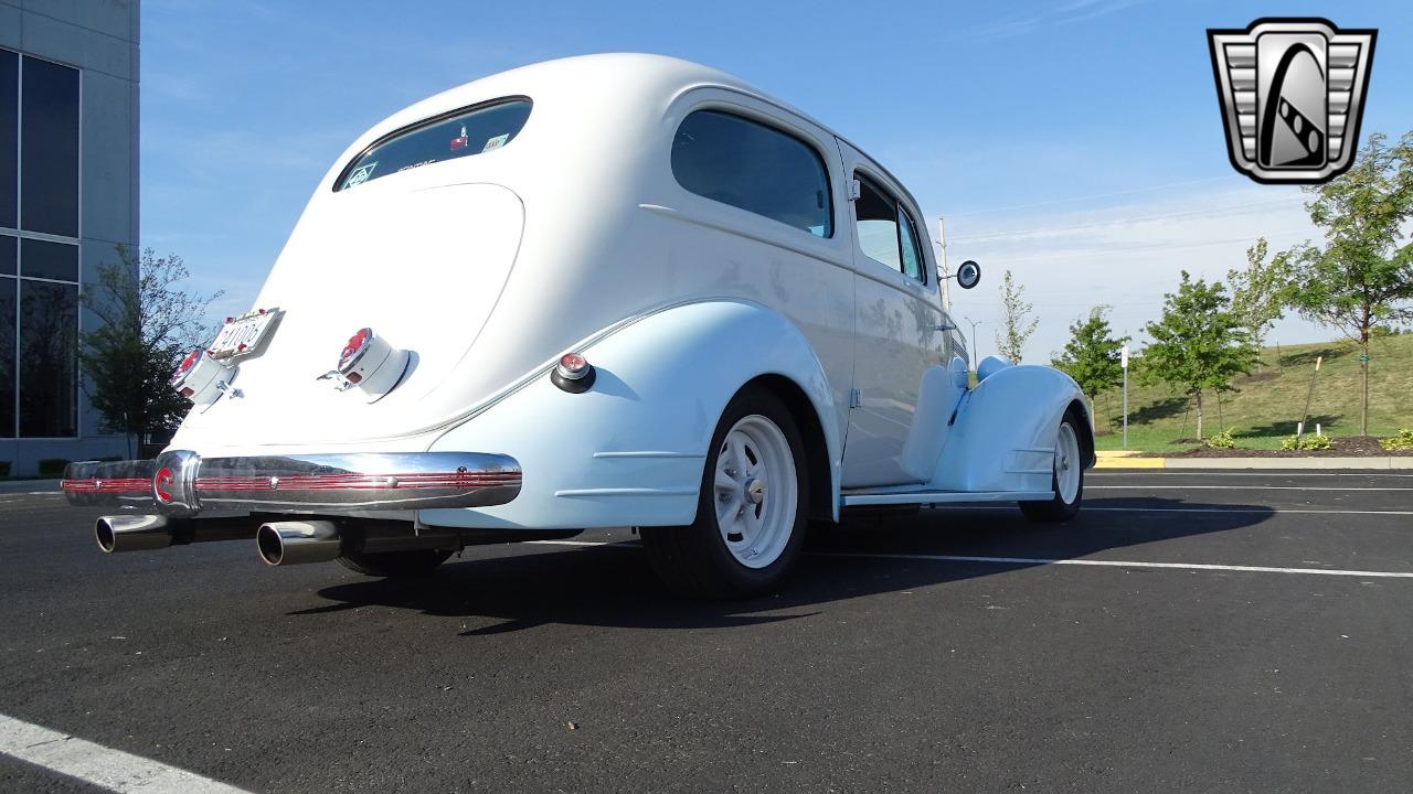 1935 Pontiac Coupe