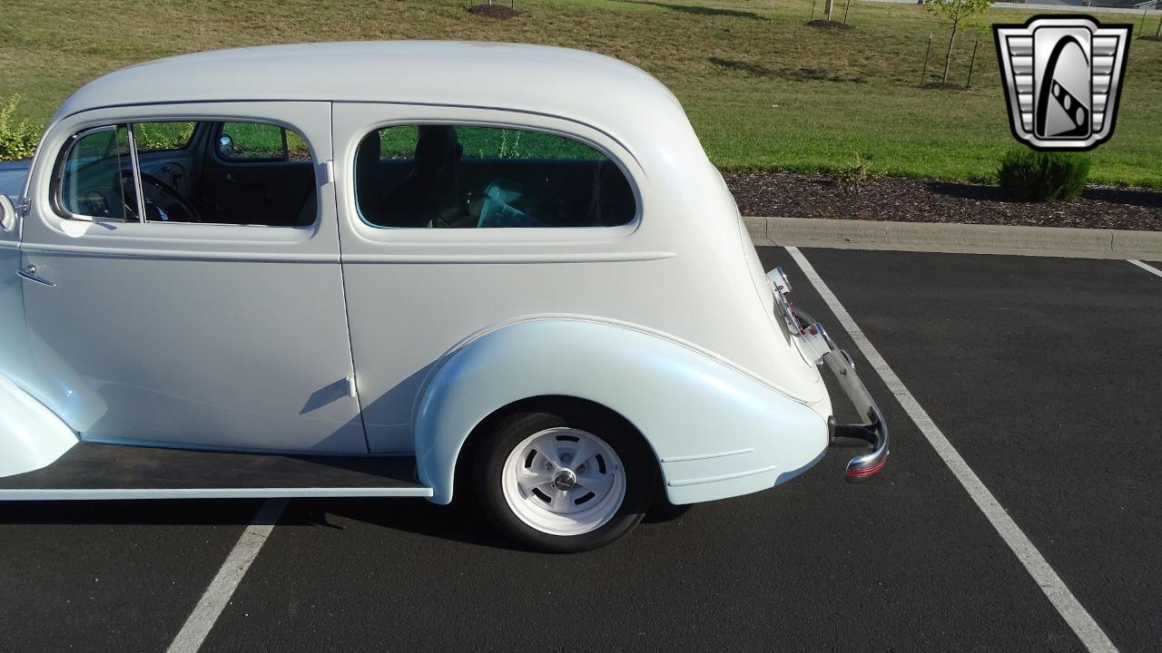 1935 Pontiac Coupe