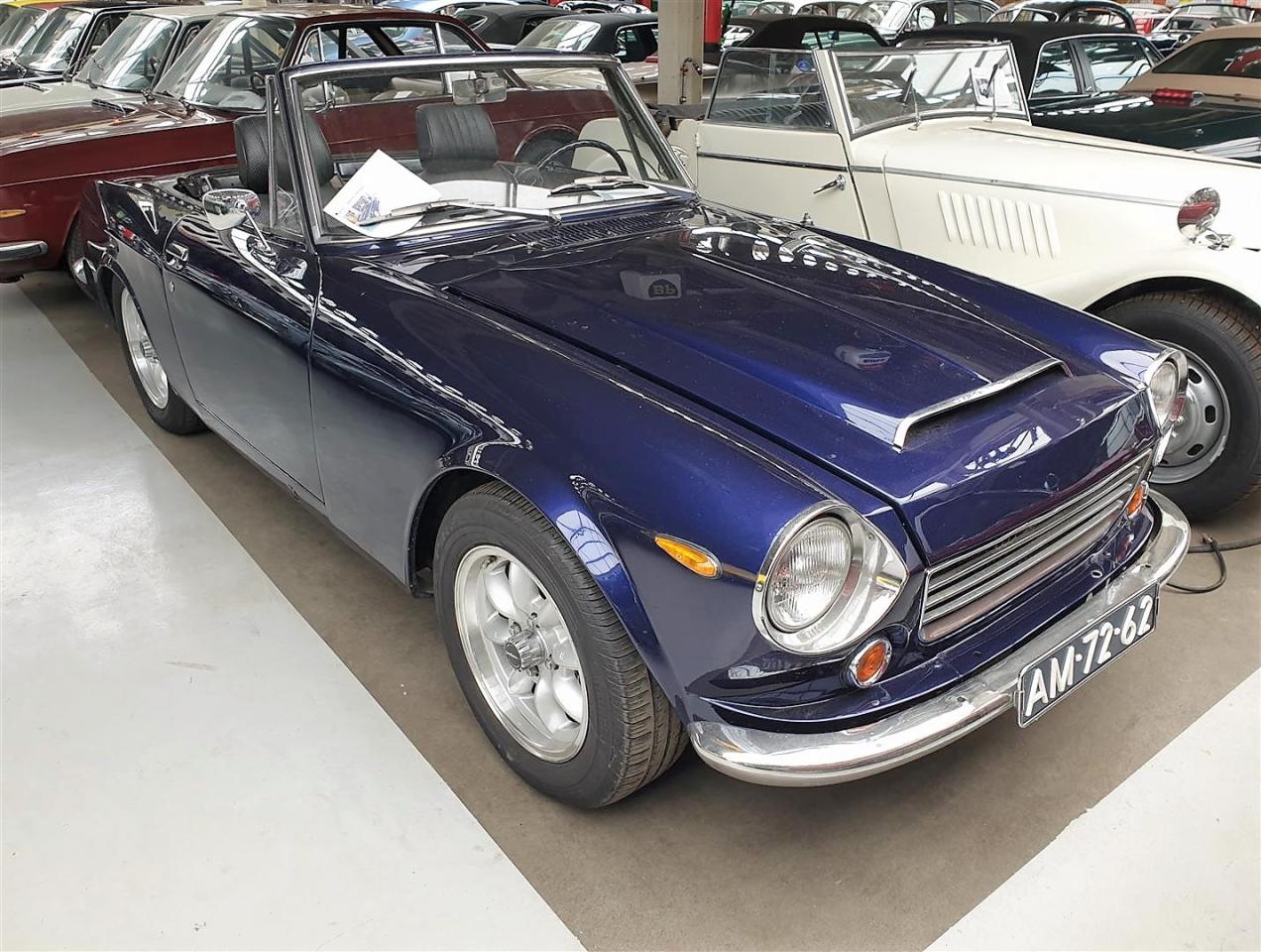 1968 Datsun 2000 Fairlady blue