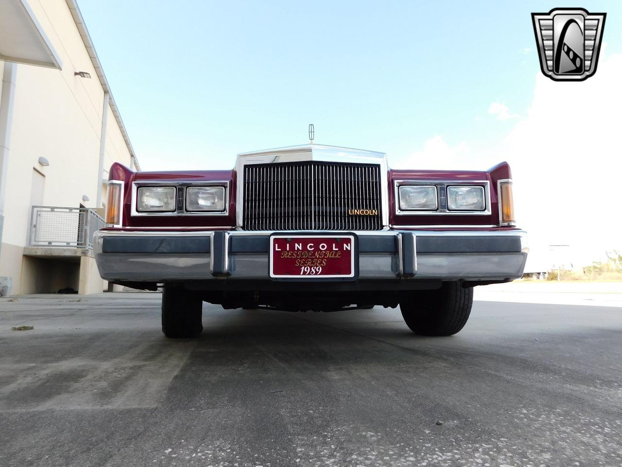 1989 Lincoln Town Car