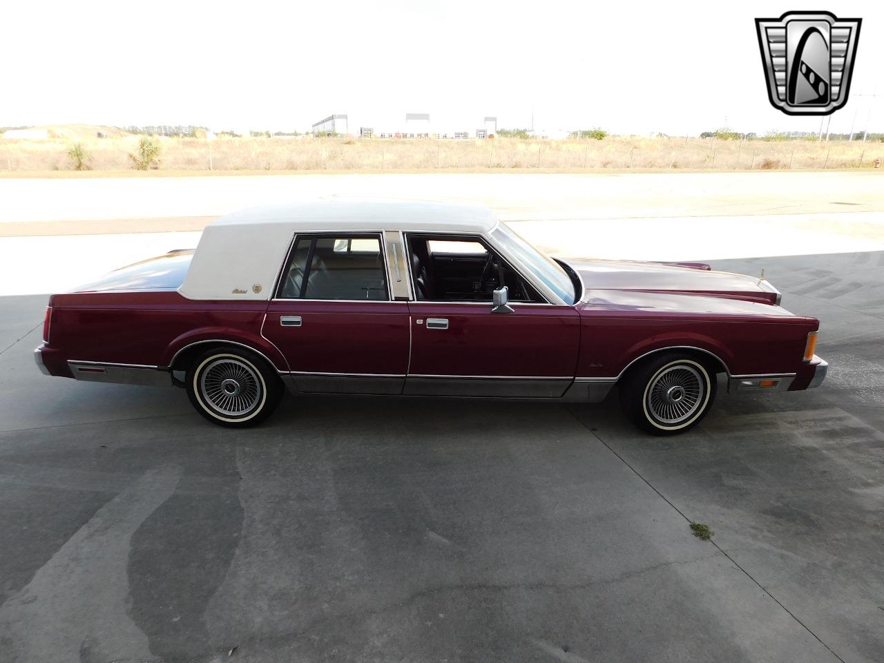 1989 Lincoln Town Car