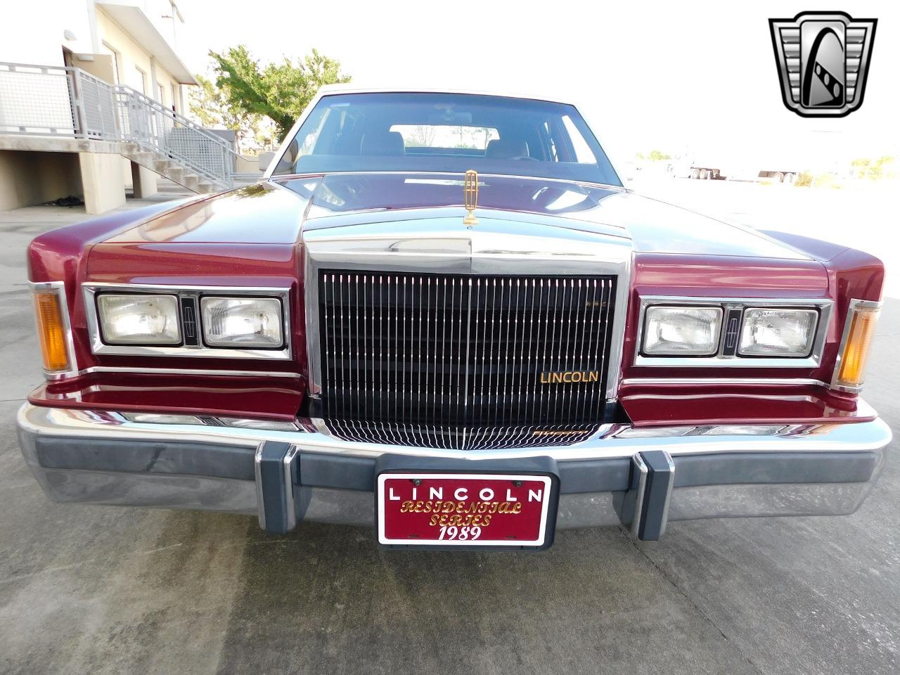 1989 Lincoln Town Car