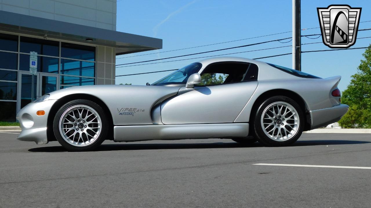 1999 Dodge Viper