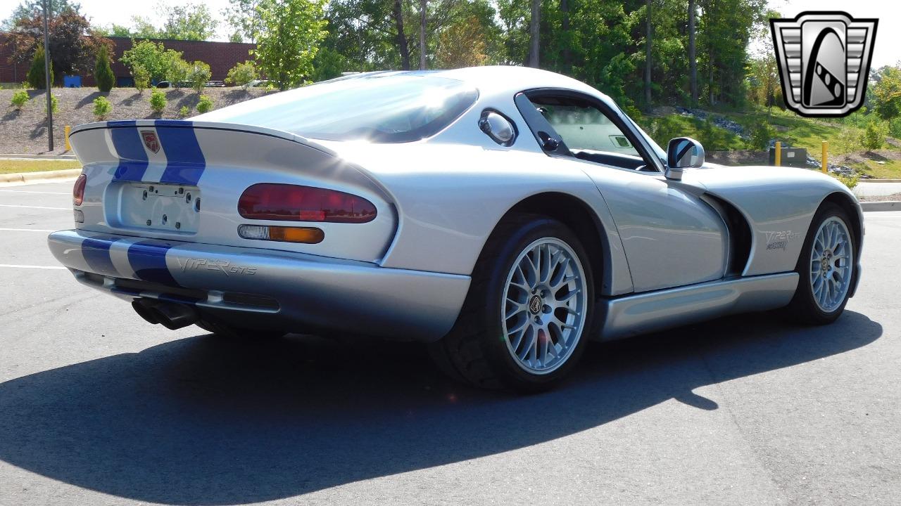 1999 Dodge Viper