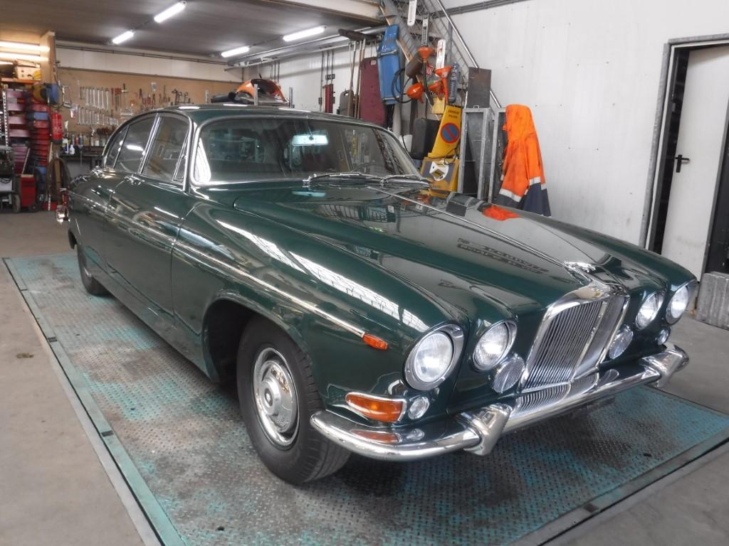 1968 Jaguar 420G Saloon no. 7776