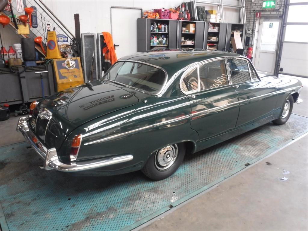 1968 Jaguar 420G Saloon no. 7776