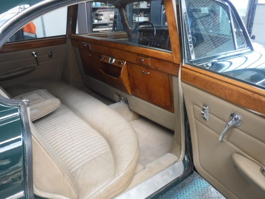 1968 Jaguar 420G Saloon no. 7776