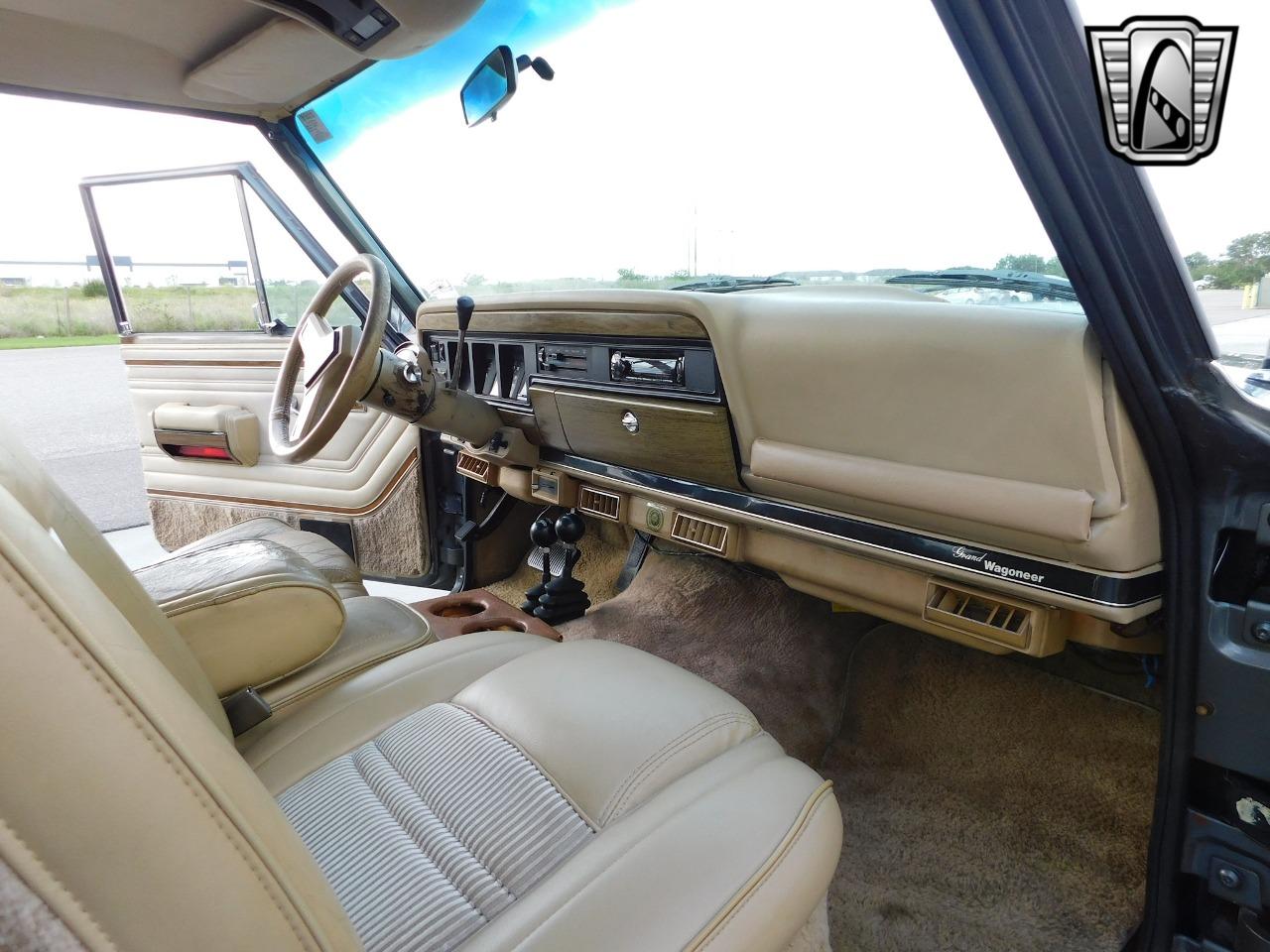 1990 Jeep Grand Wagoneer