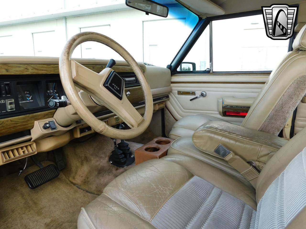 1990 Jeep Grand Wagoneer