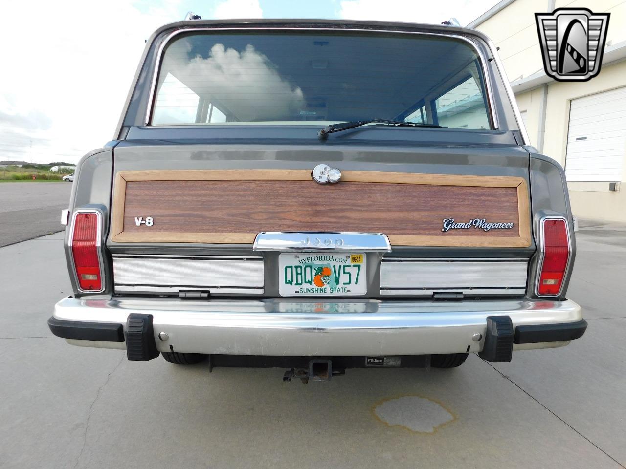 1990 Jeep Grand Wagoneer