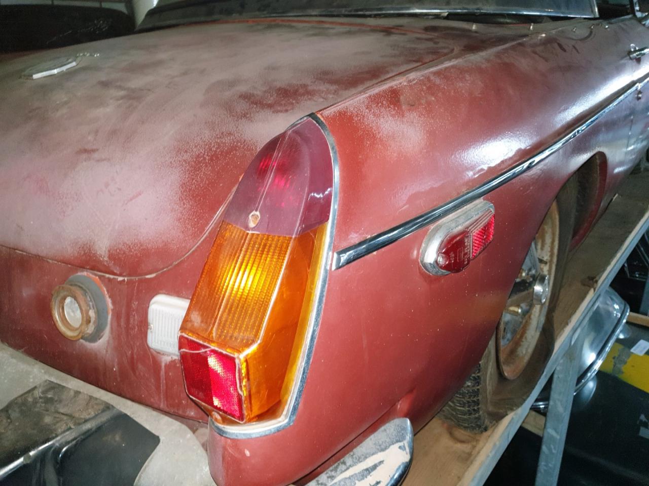 1974 MG B Cabrio no. 4263