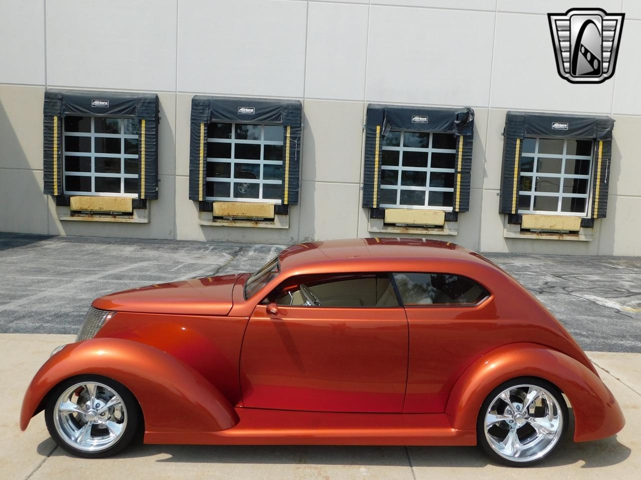 1937 Ford Slantback