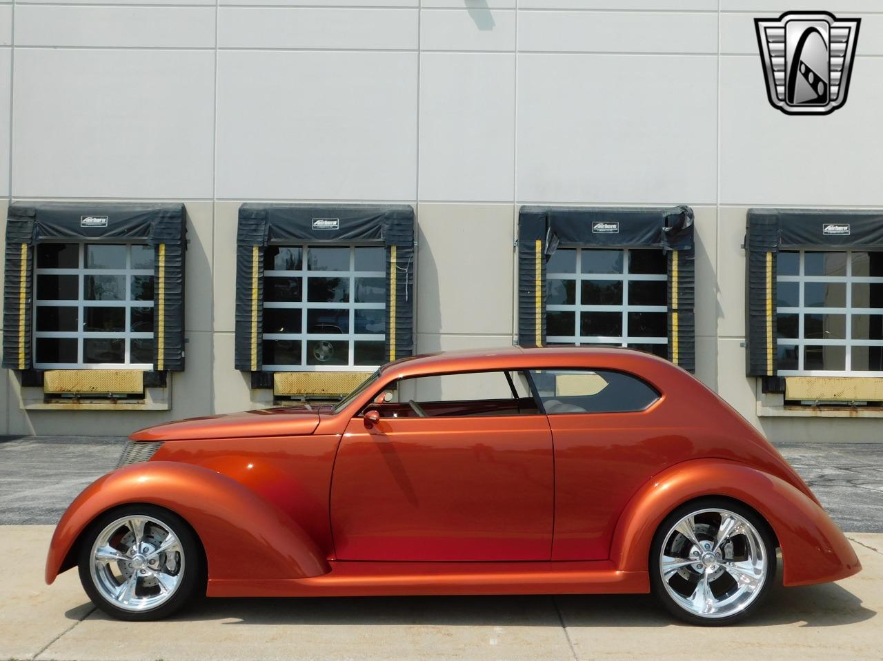 1937 Ford Slantback